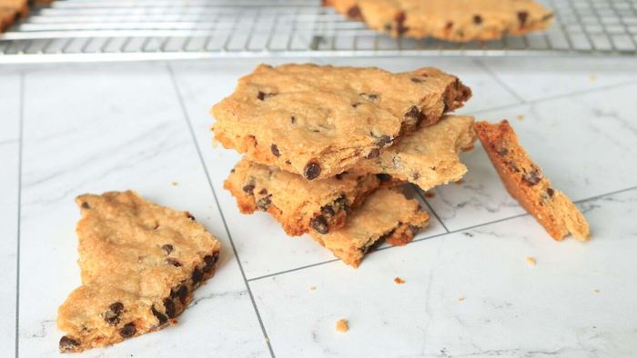 Craft Deliberately Brittle and Crunchy Cookies with Melted Butter