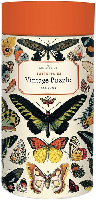 The packaging of the puzzle when it arrives.