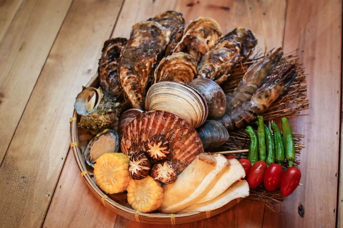 เหมือนนั่งกินในตลาดสดญี่ปุ่น! ปิ้งย่างซีฟู้ดจัดเต็ม 5 เมนูเด็ดสุดพรีเมียมที่ 'คาคิโกย่า'