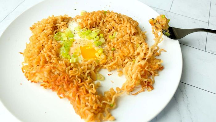 Ramen-Fried Eggs: A Textural Treat