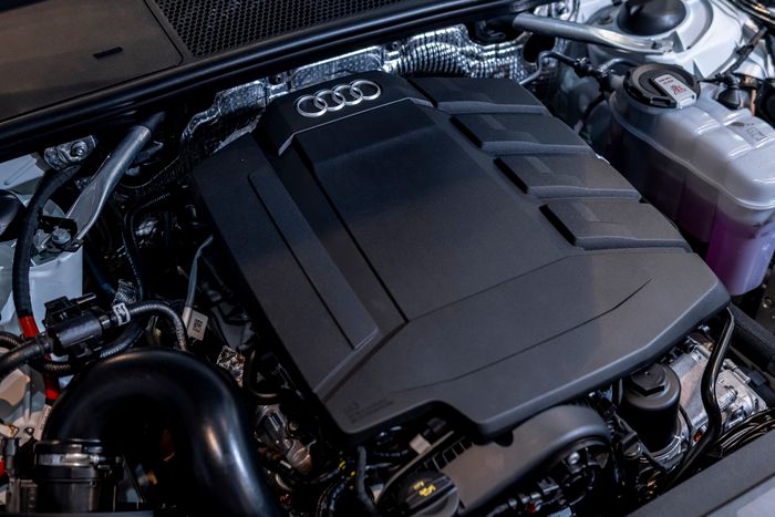 Audi A6 (4).JPG