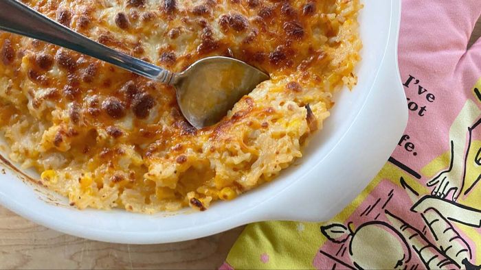 This Chicken and Rice Casserole is as Easy as It Gets, and Super Cheesy