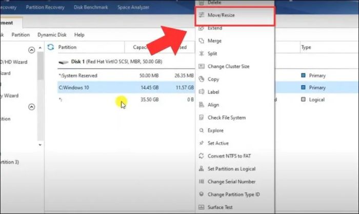Nhấp chuột phải vào ổ cứng cần phân vùng và chọn Move/Resize Partition.