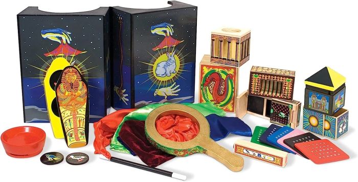 Complete wooden magic set, including 52 different pieces to perform tricks