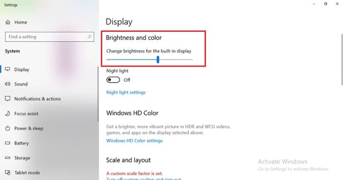 điều chỉnh độ sáng hợp lý cho mắt trong mục “Night light settings” bằng cách thay đổi mức Strength