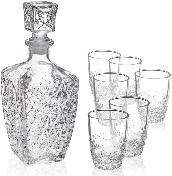 The Whiskey gift set, complete with glasses and decanter.