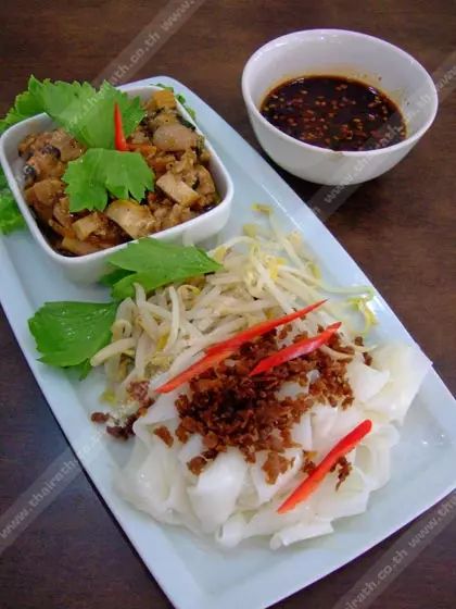 อาหารเจสูตรพิเศษ ร้านเตยหอม เสนานิเวศน์ 1 'พะแนงฟองเต้าหู้' รสชาติสุดเด็ด 'ขนมจีนน้ำยาเห็ด' อร่อยล้ำจริงๆ