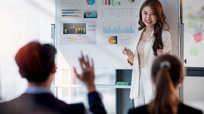 Trình bày kết quả nghiên cứu trong Pitching không chỉ thể hiện sự chuyên nghiệp mà còn góp phần củng cố niềm tin vào ý tưởng của bạn. (Hình minh họa)