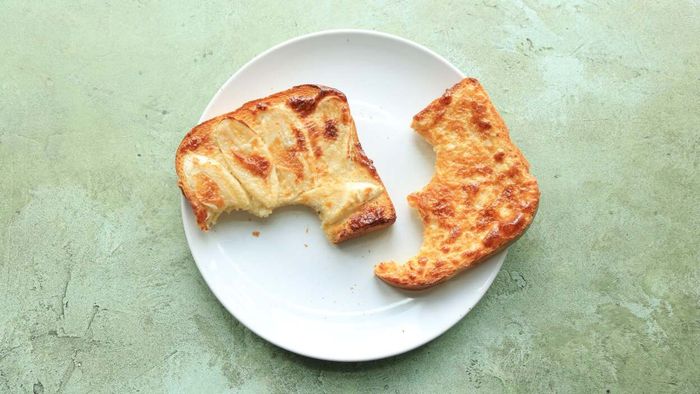 Whip Up This Lazy Dulce De Leche Toast in Just Three Minutes