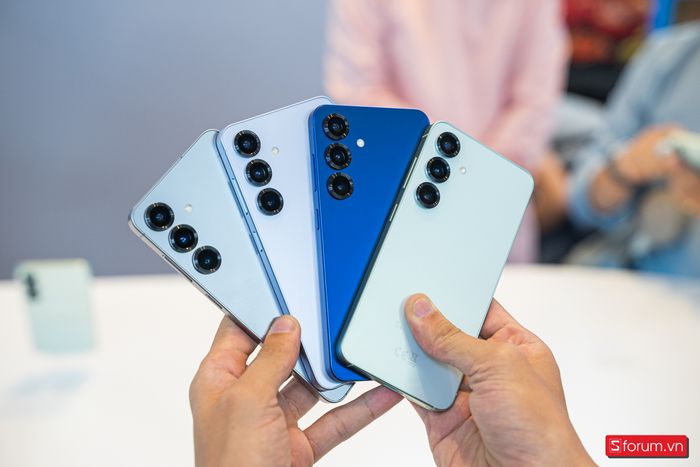 Hệ thống camera trên các smartphone cao cấp thường không có nhiều thay đổi đáng kể so với các thế hệ trước.