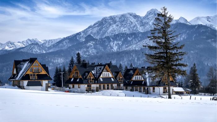 The tranquil town of Zakopane at the foot of the mountains