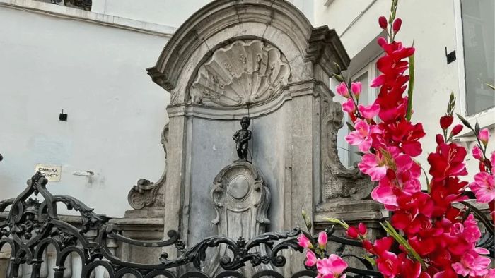 Manneken Pis is one of the most famous tourist attractions in Europe.