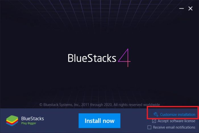 Tick vào mục Customize installation để thay đổi vị trí cài đặt và tải CH Play cho máy tính.