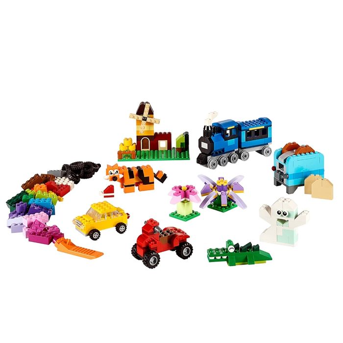 Examples of creations that could be made with the set.