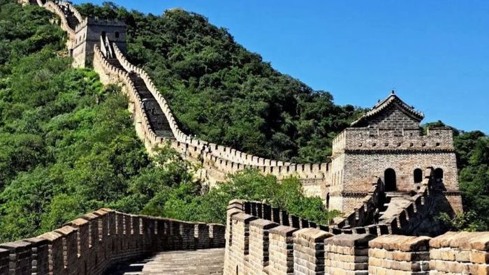 Explore the iconic Great Wall of China in Beijing