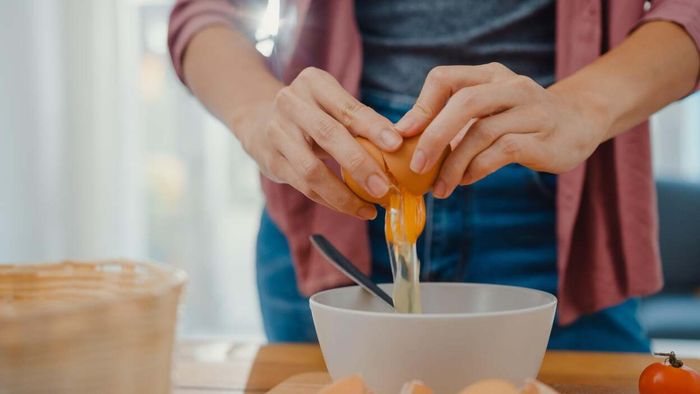 Best Tips for Splitting an Egg When Reducing a Recipe