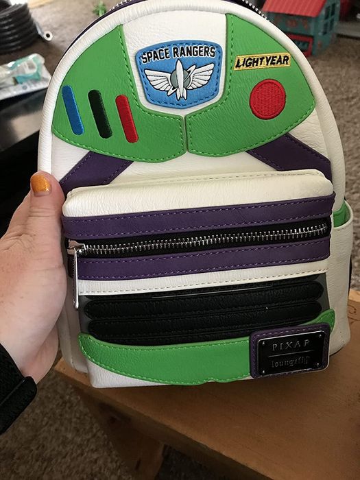 A reviewer’s photo of the Buzz Lightyear backpack, showcasing its fun and vibrant design.