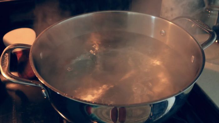 A pot filled with boiling water.