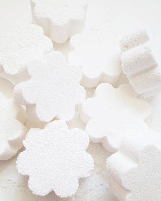 Flower-shaped toilet cleaning bombs.