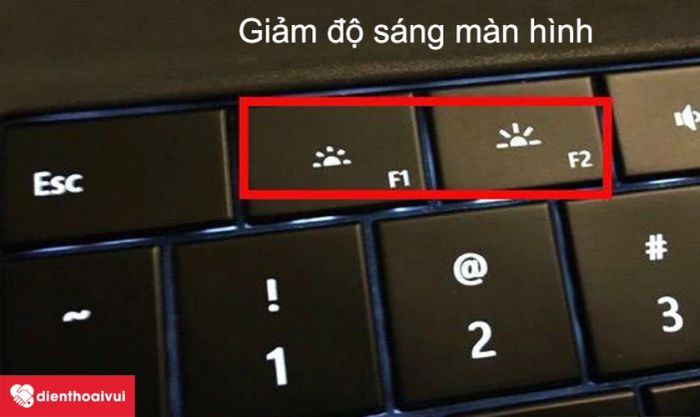 Điều chỉnh cài đặt hiển thị để tiết kiệm pin cho laptop