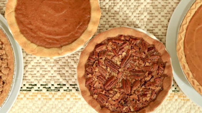 Why Opt for Smaller Pies This Thanksgiving