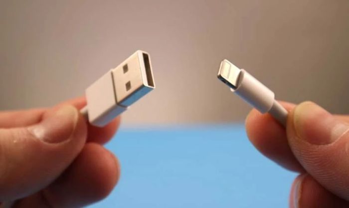 Cách khắc phục lỗi sạc pin hiện dấu X trên điện thoại Samsung