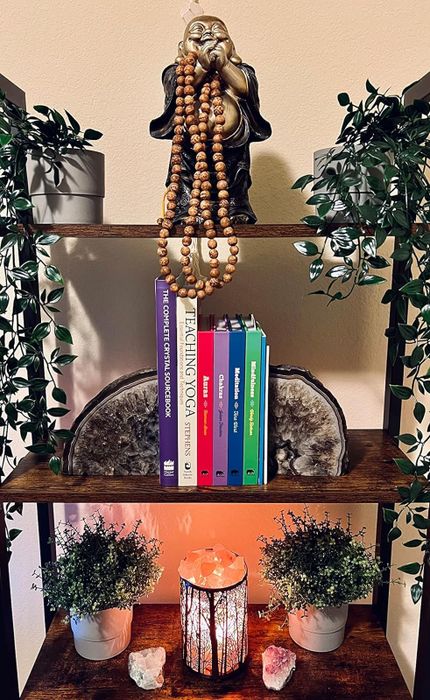 bookends keeping books organized on a shelf