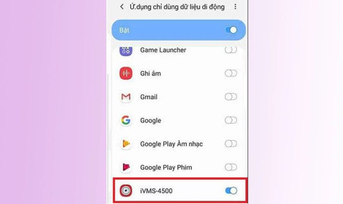 Kéo xuống dưới và tìm phần mềm IVMS-4500, sau đó bật nút chuyển sang trạng thái hoạt động.