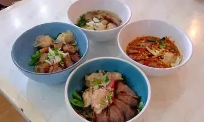 แสงแดดกลางวัน บะหมี่เกี๊ยว 'สว่าง' สาขาหัวลำโพงใหม่มาแล้ว...รสชาติยังคงเดิมเหมือนทุกครั้ง
