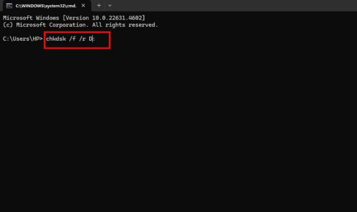Khởi chạy lệnh chkdsk trên ổ cứng