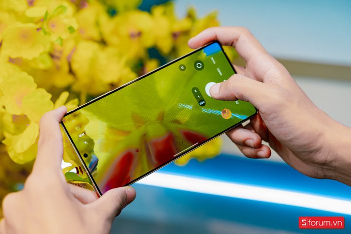 Điện thoại Samsung sở hữu phần cứng được nâng cấp ấn tượng hơn