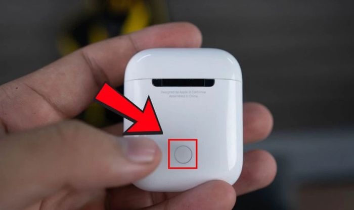 Khôi phục cài đặt gốc cho AirPods