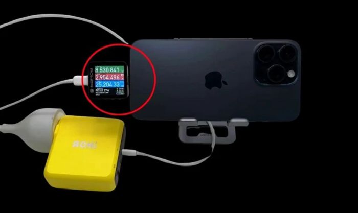 Kiểm tra lại nguồn điện khi iPhone không nhận sạc