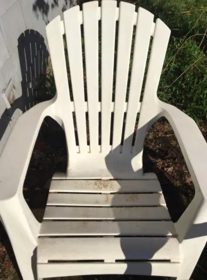 The same patio chair, now free from mold stains, after using the instant stain remover spray.