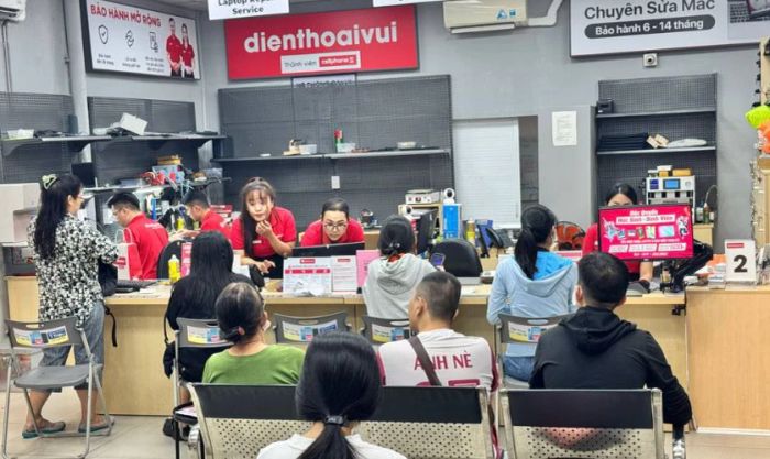 Địa chỉ kiểm tra và sửa chữa điện thoại bị càng sạc càng tụt pin