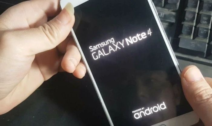 Khởi động lại Samsung Galaxy Note 4