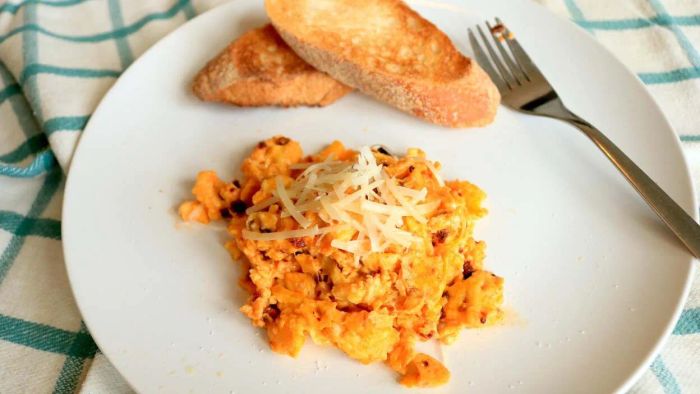Scramble Your Eggs with Spicy Salsa Macha