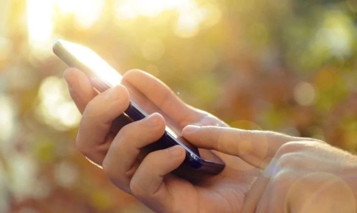 Tình trạng pin tụt nhanh trên Android do nhiệt độ và môi trường
