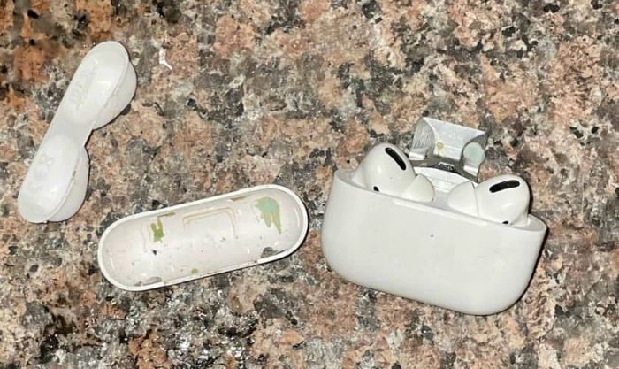 Tránh để AirPods bị rơi hoặc va đập