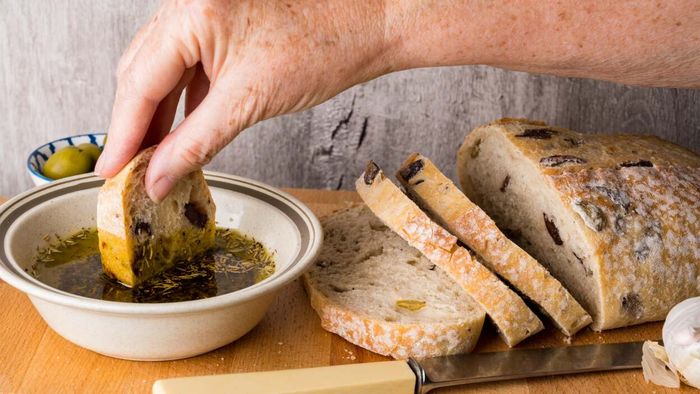Effortless Techniques for Crafting a Gourmet Dipping Oil