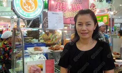 ความแซบไม่มีขีดจำกัด ไก่ต้มเงินล้าน น้ำซุปเข้มข้นซึมลึกไปทั่วเนื้อไก่
