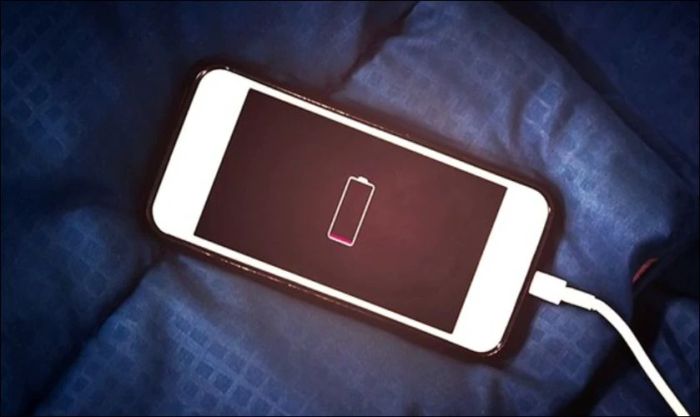 Nguyên nhân nào gây chai pin điện thoại?