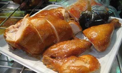 ความแซบไม่มีที่สิ้นสุด ไก่ต้มเงินล้าน น้ำซุปเข้มข้นซึมซาบลงในเนื้อไก่