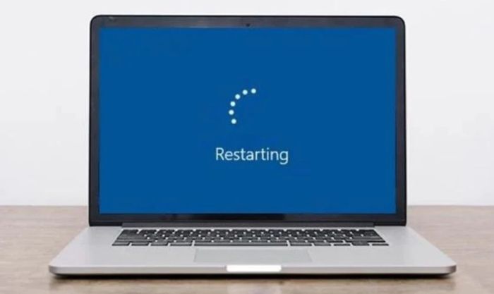 Khởi động lại thiết bị khi màn hình máy tính không nhận cổng HDMI