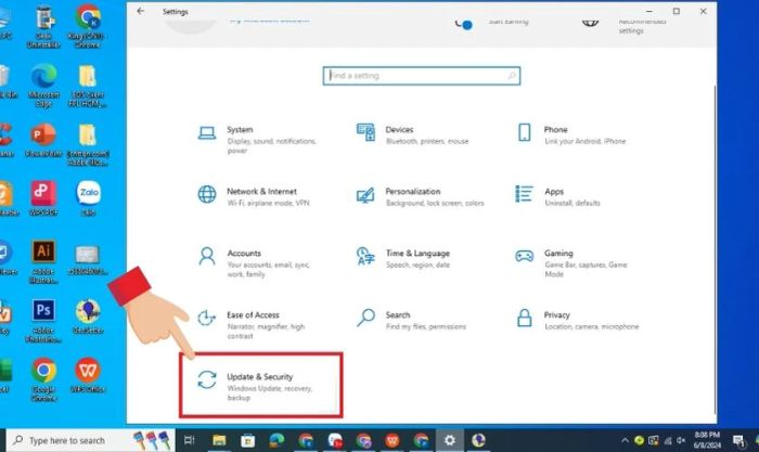 Chọn Update & Security trong tab Windows Settings