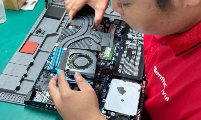 Thay pin iPhone chính hãng và uy tín ở đâu?