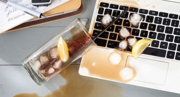 Lý do bàn phím MacBook bị liệt