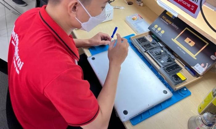 Sửa lỗi laptop bị sập nguồn khi cắm sạc