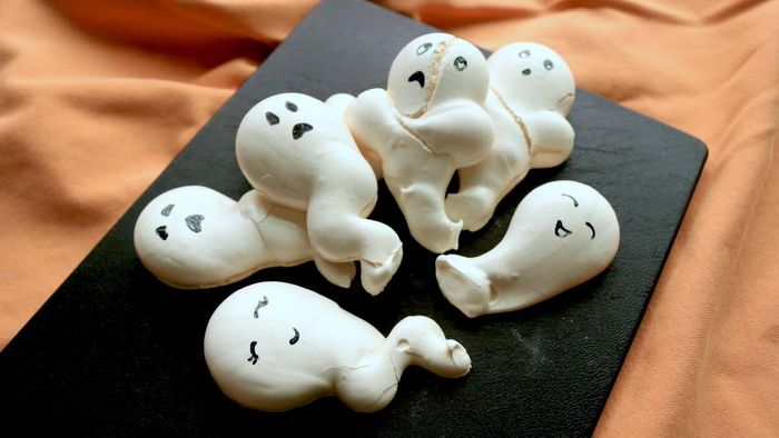 Whip up these simple two-ingredient meringue ghost cookies