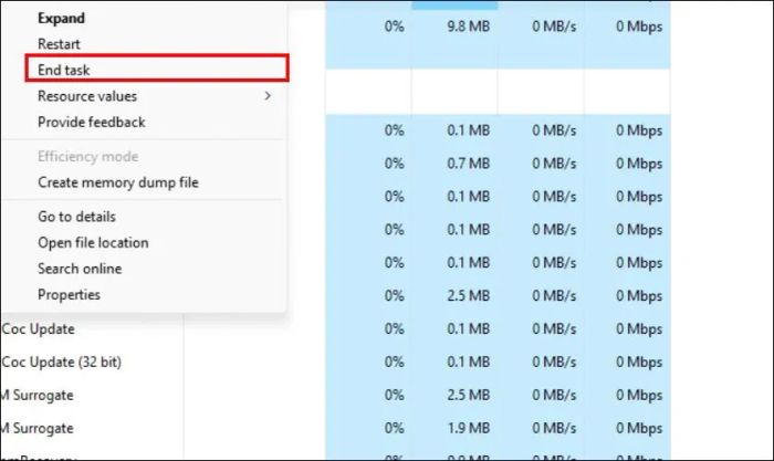 Nhấn chuột phải vào chương trình đó và chọn End Task để tắt chương trình